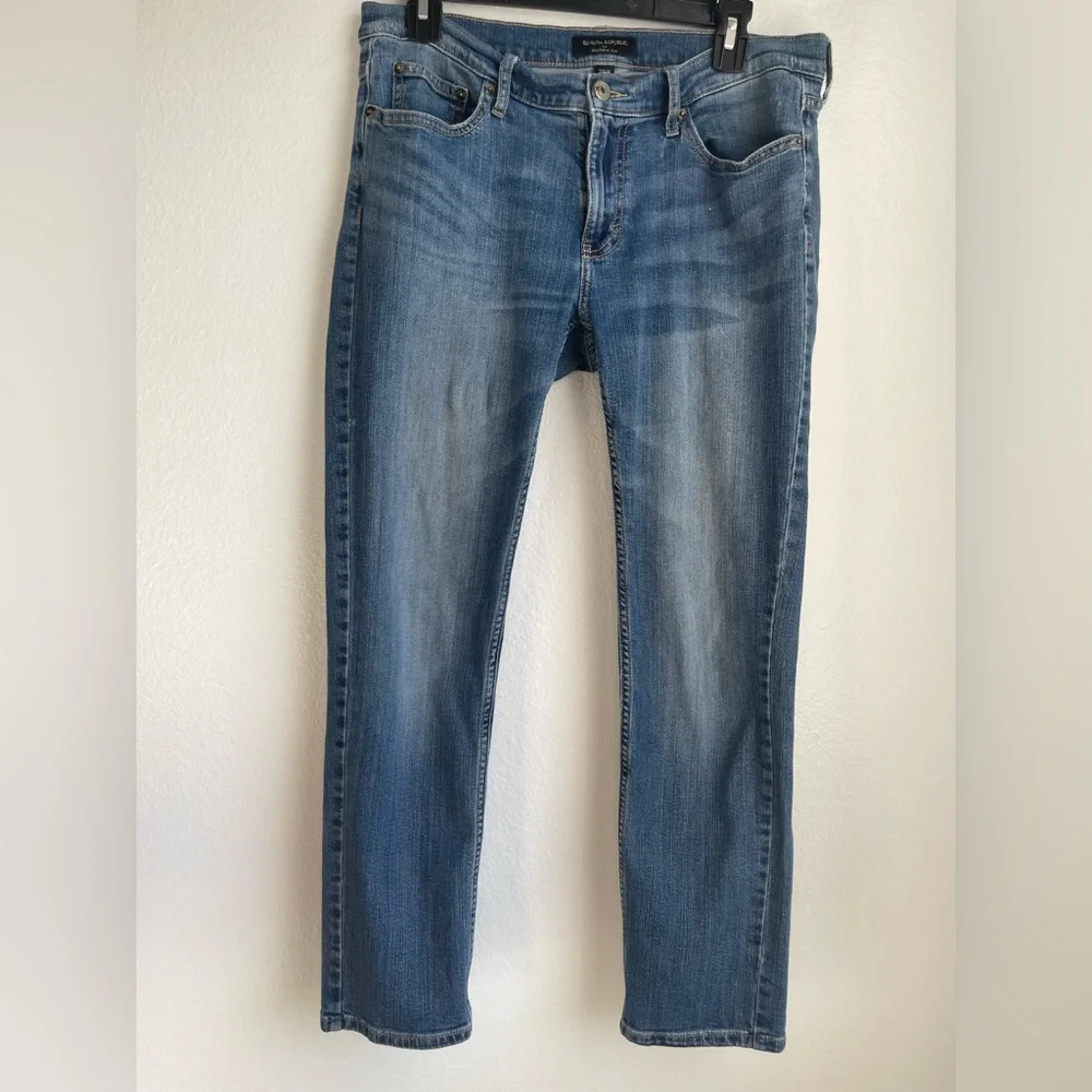 Banana Republic Blue Denim Girlfriend Jeans Size 8‎